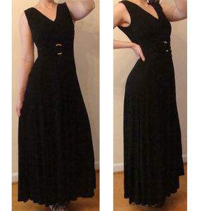 Liz Lange Dresses - Liz Lange Ultimate slimming maxi dress runs like S Liz Lange Dresses - Liz Lange Ultimate slimming maxi dress runs like S